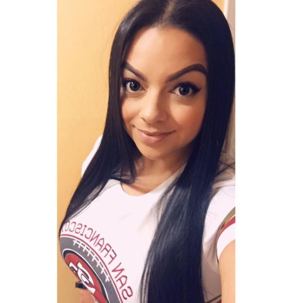 Meet your Posher, Desiree